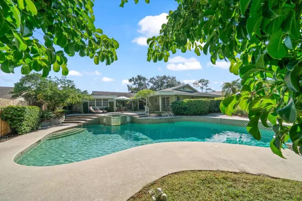 Belleair, FL 33756,308 EASTLEIGH DR