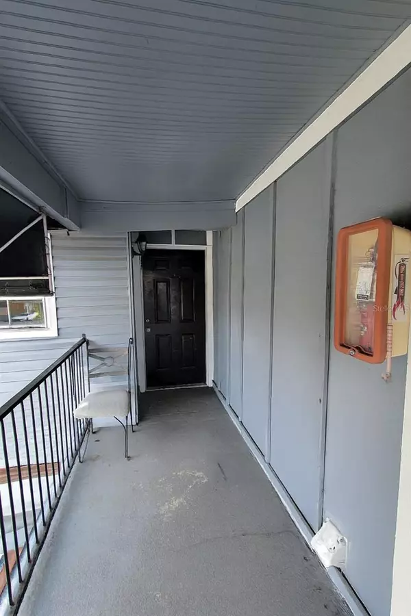 Largo, FL 33771,200 COUNTRY CLUB DR #1302