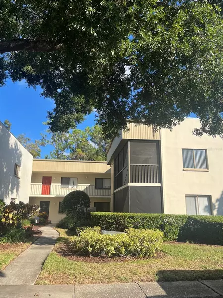 3300 FOX CHASE CIR N #226, Palm Harbor, FL 34683