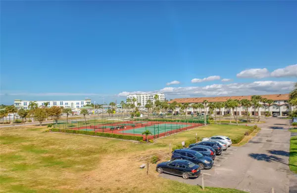 Tierra Verde, FL 33715,285 MADEIRA CIR