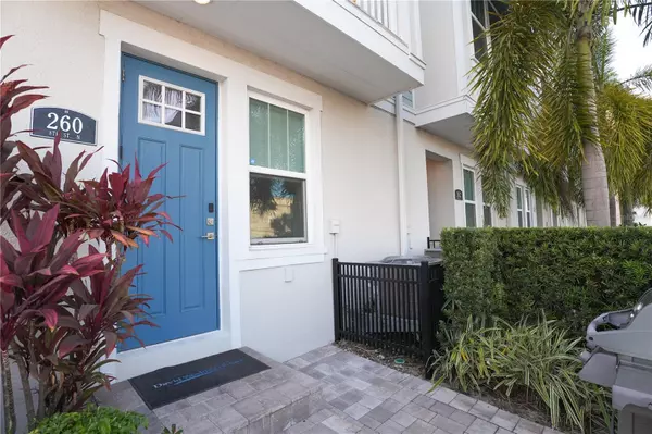 St Petersburg, FL 33701,260 8TH ST N