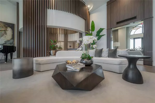 Tampa, FL 33606,2103 BAYSHORE BLVD #1701