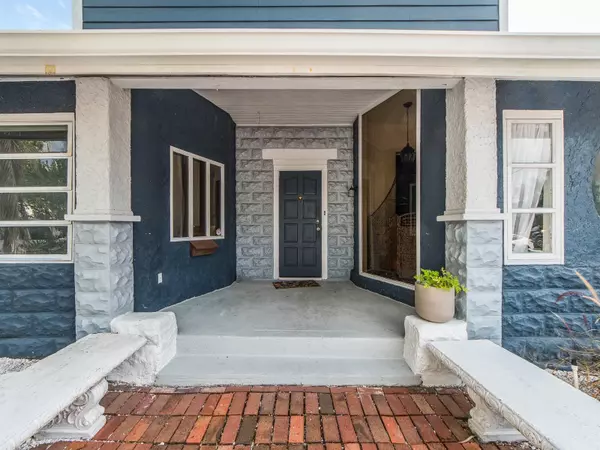 St Petersburg, FL 33705,945 11TH ST N