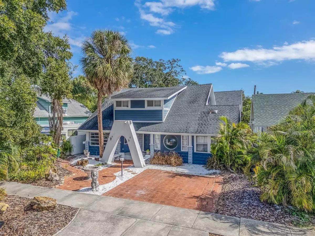 St Petersburg, FL 33705,945 11TH ST N