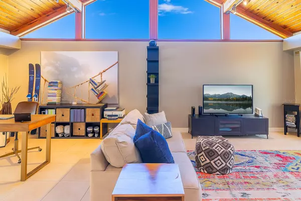 Clearwater, FL 33761,2558 KNOTTY PINE WAY