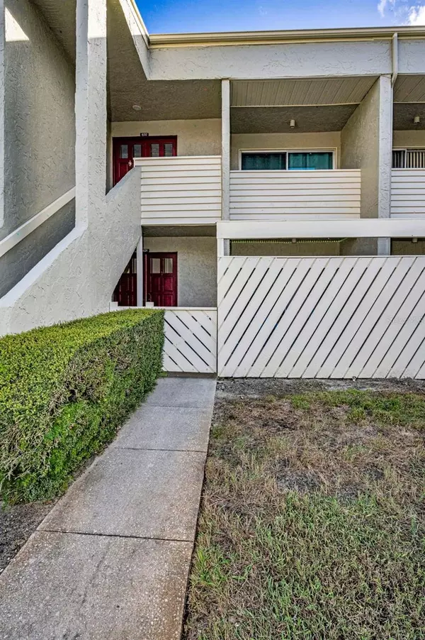 Tarpon Springs, FL 34689,631 WINDRUSH BAY DR #143