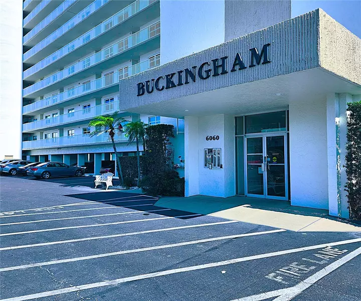 6060 SHORE BLVD S #903, Gulfport, FL 33707