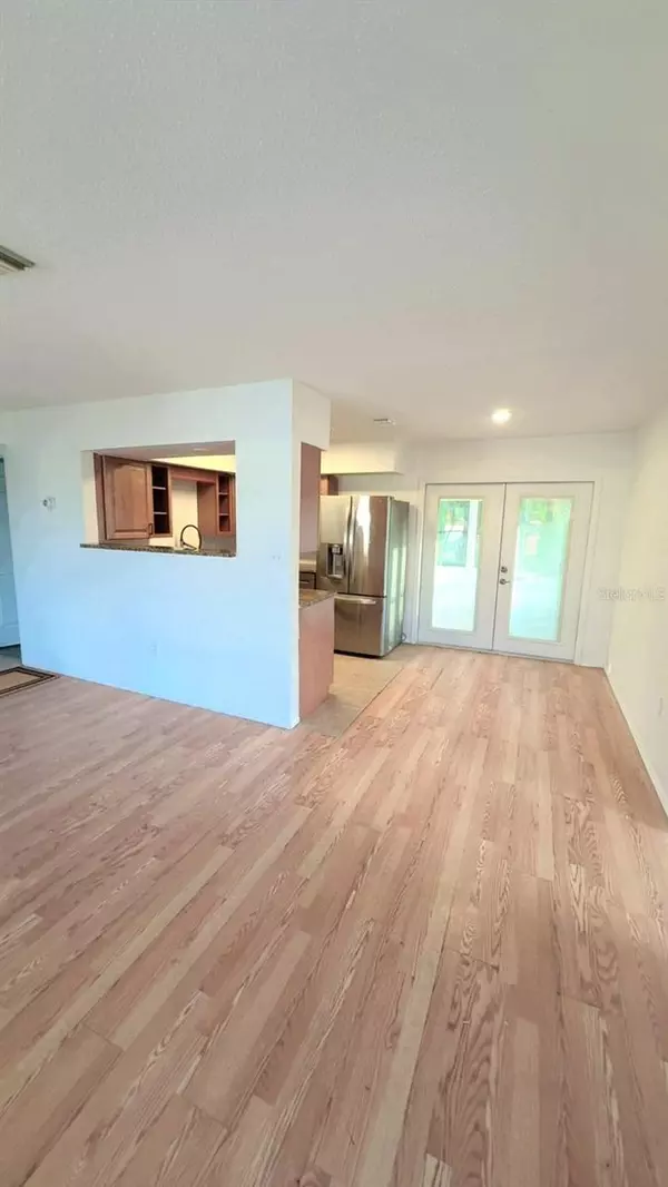 Venice, FL 34293,5 CYPRESS RD