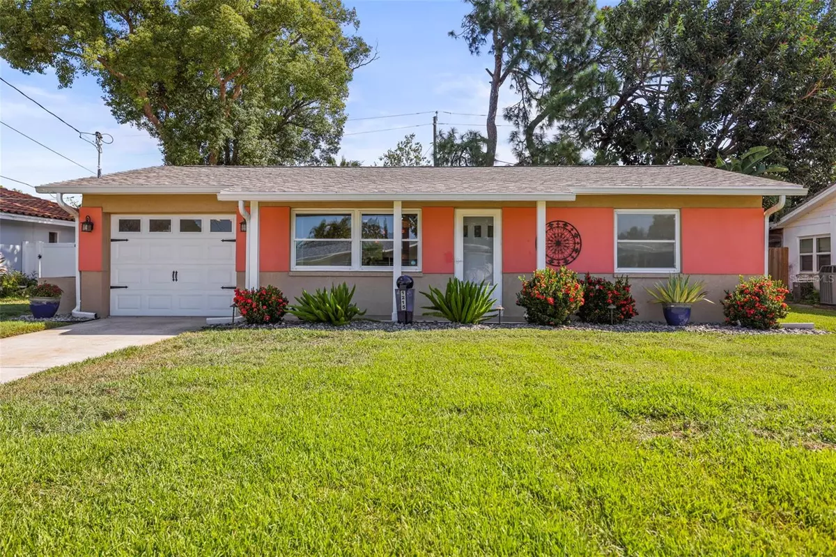 Dunedin, FL 34698,1215 LAZY LAKE RD E