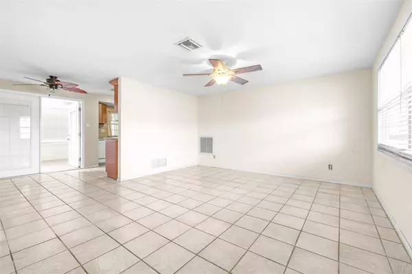 Venice, FL 34293,655 CARMEL RD