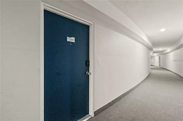 St Petersburg, FL 33712,3315 58TH AVE S #309