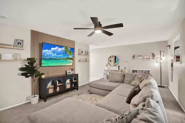 Clearwater, FL 33755,1943 SKY DR