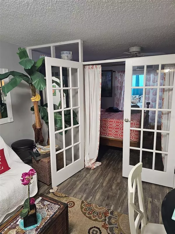 St Petersburg, FL 33708,4775 COVE CIR #705