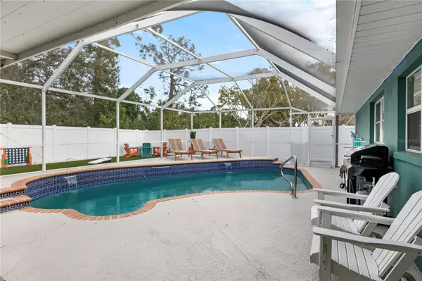 Seminole, FL 33772,8693 PINETREE DR E