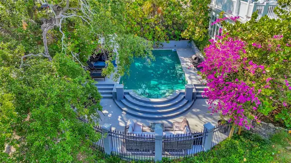 Tampa, FL 33611,6220 BAYSHORE BLVD