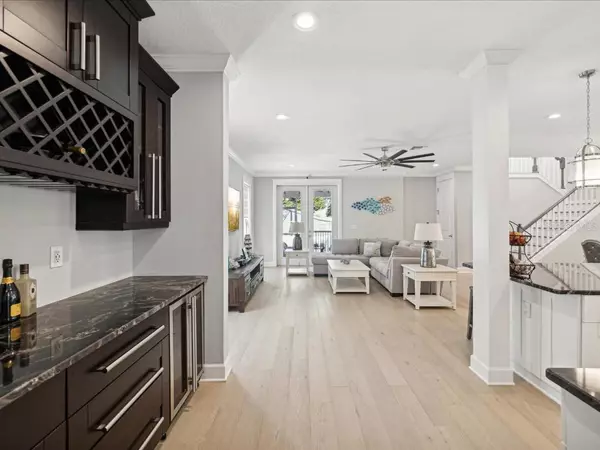 St Petersburg, FL 33703,4916 3RD ST N