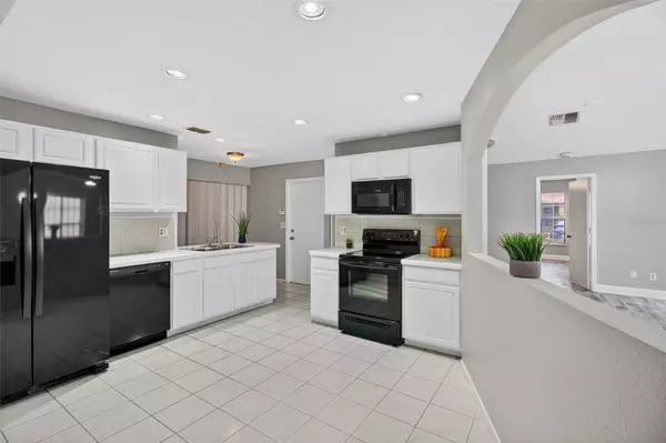 Tampa, FL 33624,3909 SHORESIDE CIR