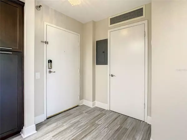 Clearwater, FL 33762,2333 FEATHER SOUND DR #A503