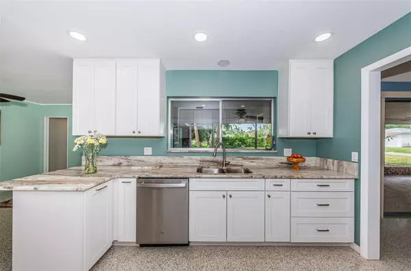 St Petersburg, FL 33705,152 58TH AVE S