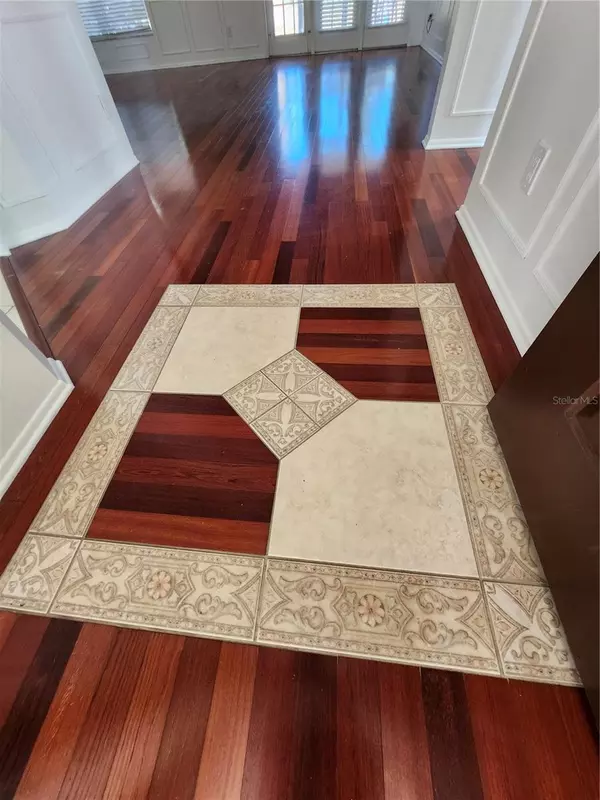 Tarpon Springs, FL 34689,1512 BAY VIEW ST