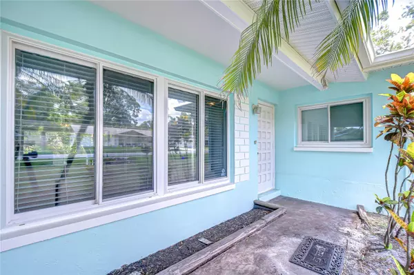 Lutz, FL 33549,910 LINWOOD TER