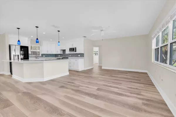 St Petersburg, FL 33703,4812 VENETIAN PL NE