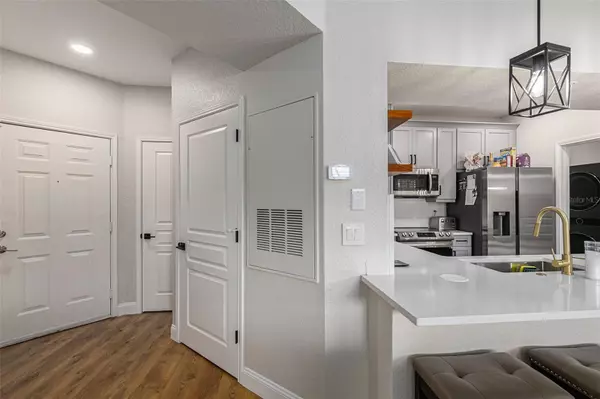 Tampa, FL 33647,5125 PALM SPRINGS BLVD #9202