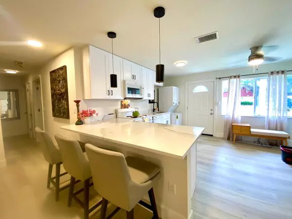 Safety Harbor, FL 34695,415 MAPLE WAY