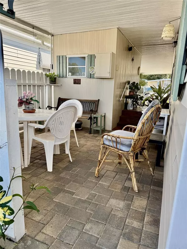 St Petersburg, FL 33707,5377 FAIRFIELD AVE S #74