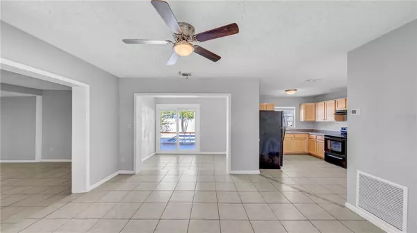 St Petersburg, FL 33702,7515 17TH LN N