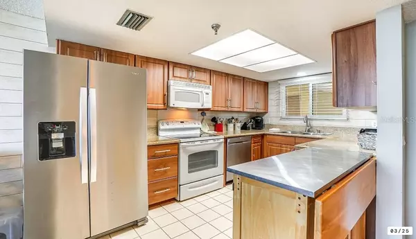 Hudson, FL 34667,6009 SEA RANCH DR #208