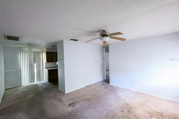 Largo, FL 33774,3579 POCAHONTAS DR