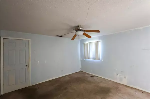 Largo, FL 33774,3579 POCAHONTAS DR