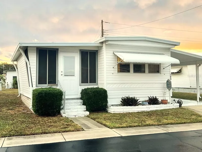 2000 E BAY DR #100, Largo, FL 33771