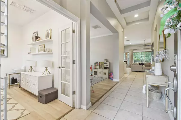 Tampa, FL 33626,10418 APPLECROSS LN