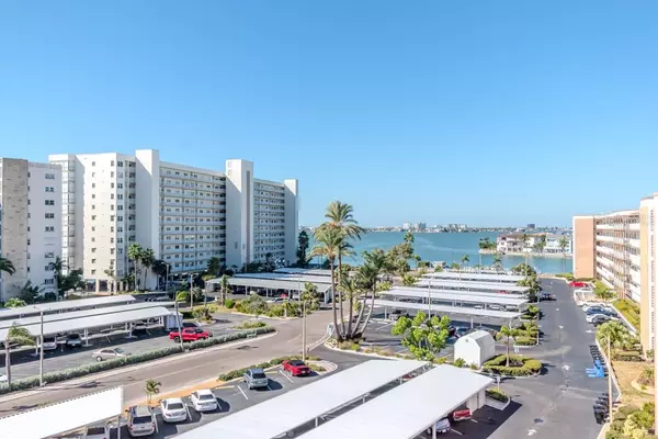 Gulfport, FL 33707,6025 SHORE BLVD S #611