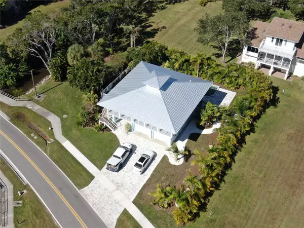 Oldsmar, FL 34677,406 SHORE DR W