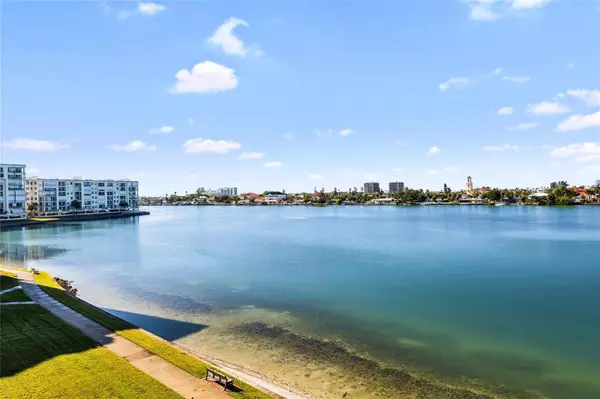 8000 SAILBOAT KEY BLVD S #304, St Pete Beach, FL 33707