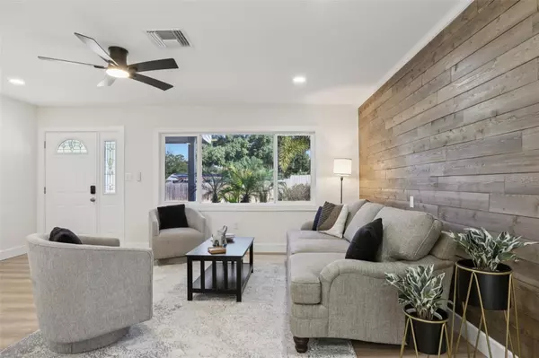 Dunedin, FL 34698,1226 ROBIN HOOD LN