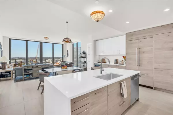 St Petersburg, FL 33701,301 1ST ST S #3305