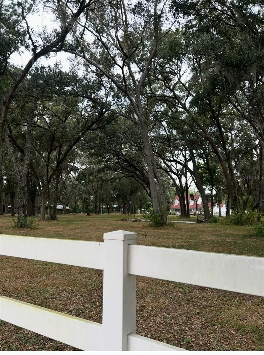 Valrico, FL 33594,2716 WASHINGTON RD