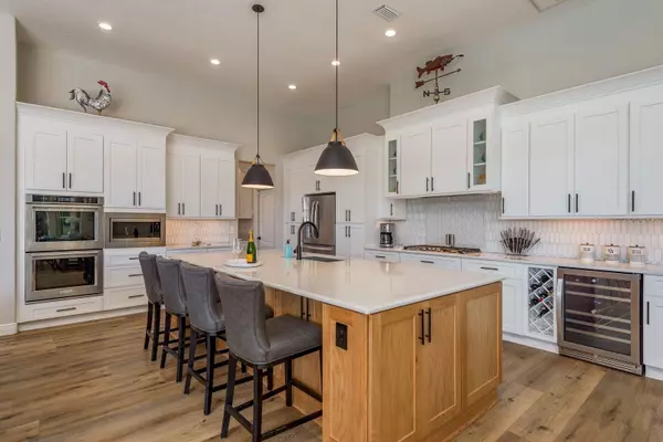 Tampa, FL 33626,10203 RADCLIFFE DR