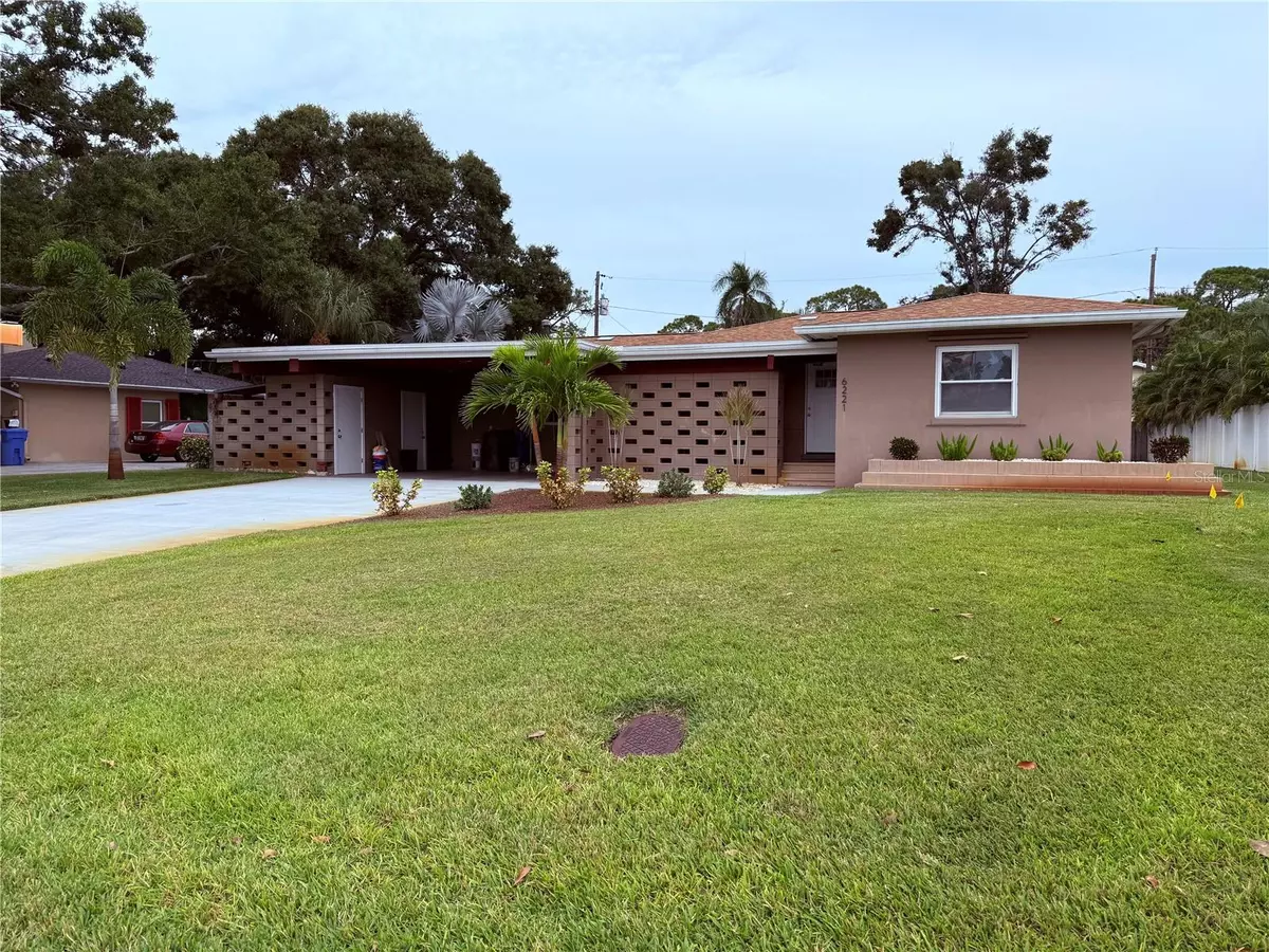 St Petersburg, FL 33710,6221 6TH AVE N