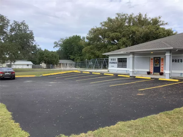 Zephyrhills, FL 33542,5814 8TH ST