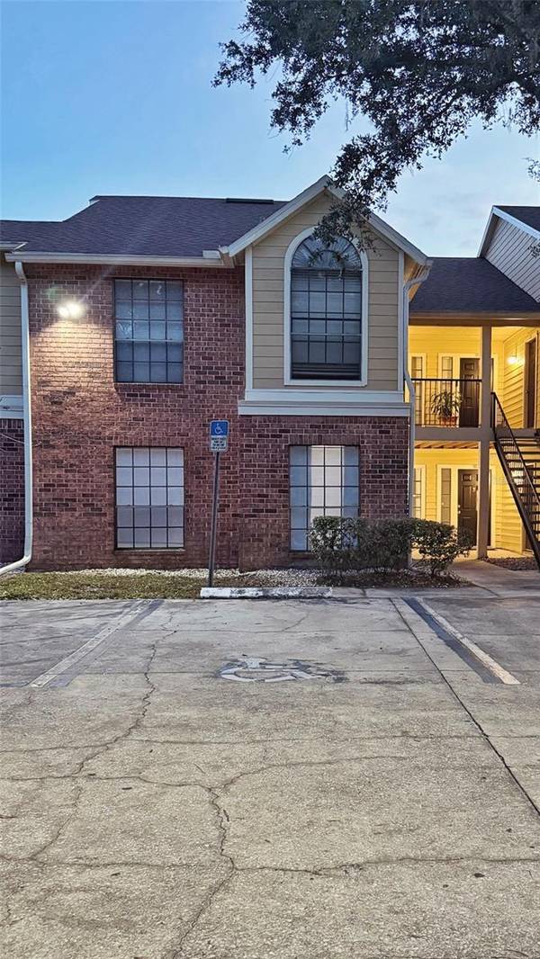 8723 FANCY FINCH DR #104, Tampa, FL 33614