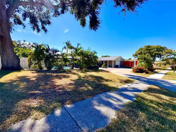 13914 84TH TER, Seminole, FL 33776