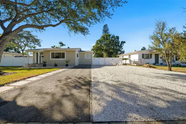 St Petersburg, FL 33710,5548 DARTMOUTH AVE N