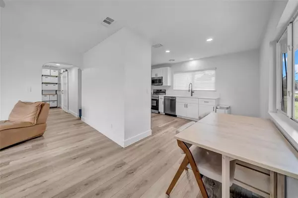 St Petersburg, FL 33710,5548 DARTMOUTH AVE N