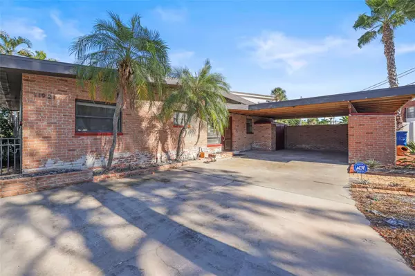 Treasure Island, FL 33706,11921 LAGOON LN