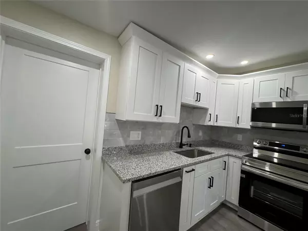 New Port Richey, FL 34653,7039 LENOX DR